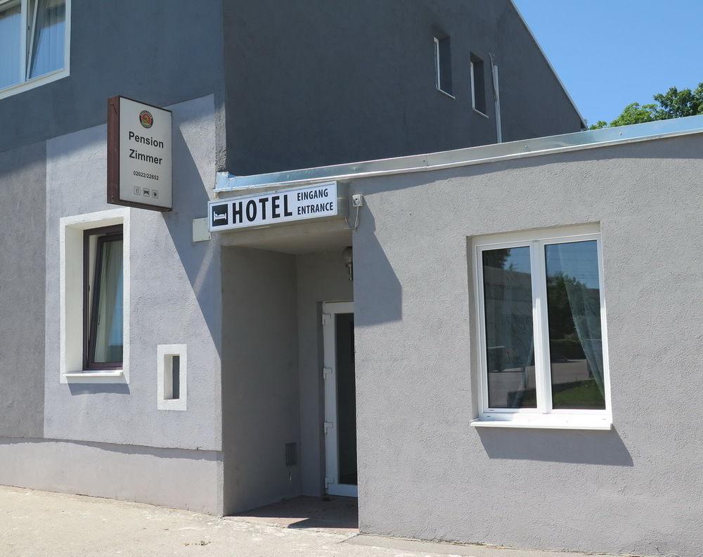 Pension Casa Topolino Wiener Neustadt Eksteriør bilde